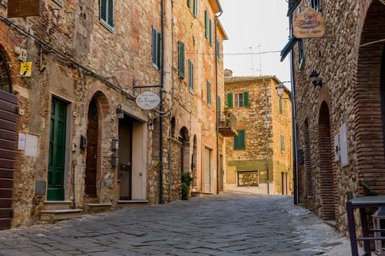 Suvereto