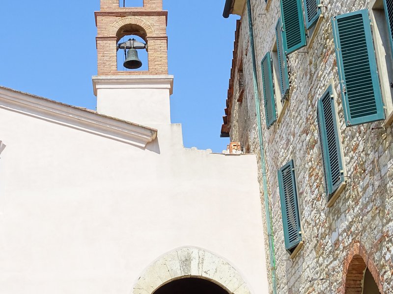 a. Suvereto Chiostro San Francesco.JPG