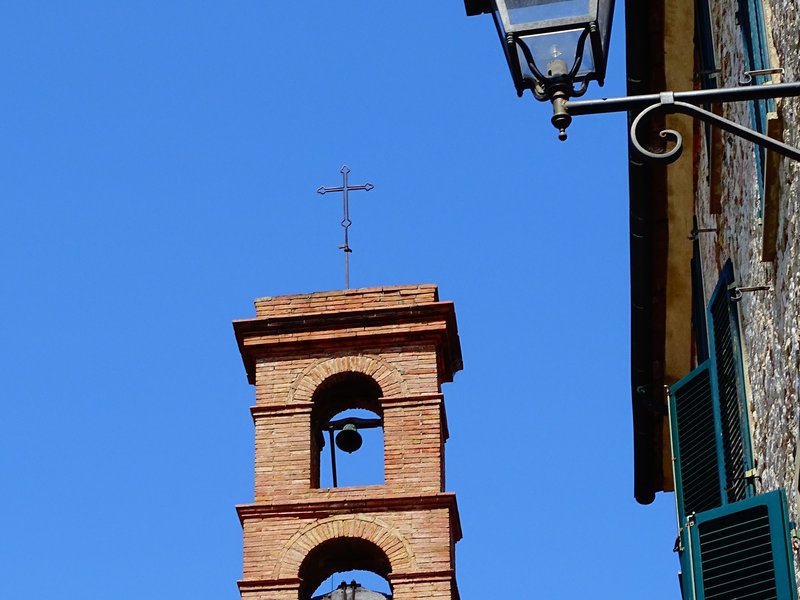 b. Suvereto Chiostro San Francesco.JPG