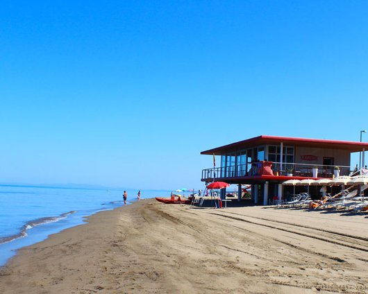 bucanierespiaggia.jpg